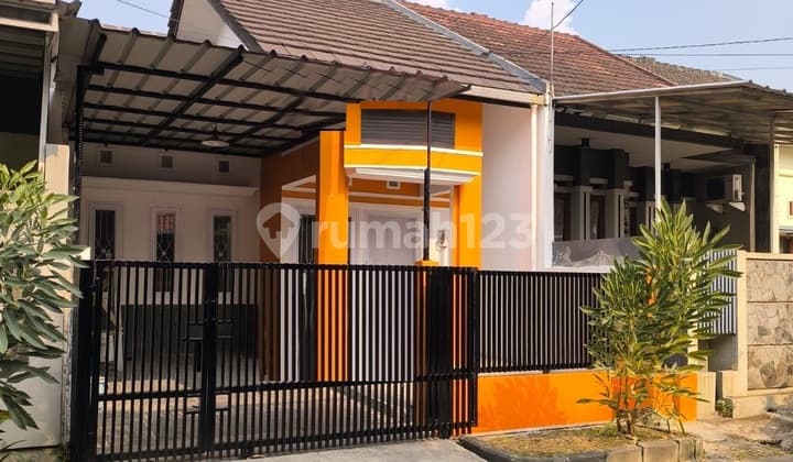 Minimalist House Ready to Occupy in Taman Kopo Indah 3