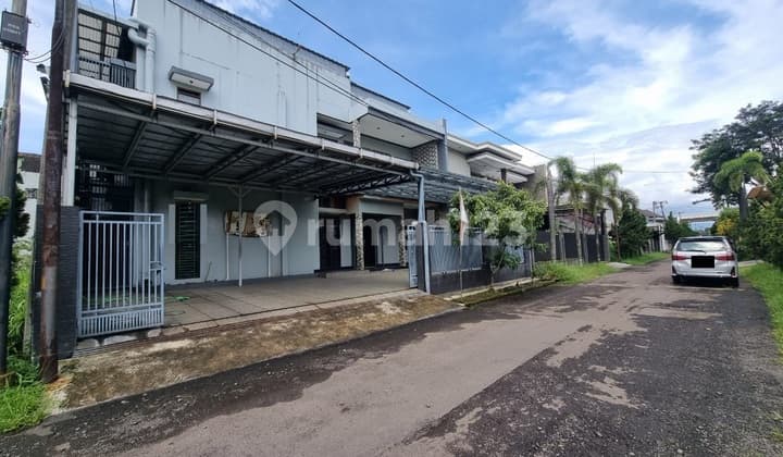 Rumah Luas Cocok Untuk Gudang atau Tempat Usaha di Kopo Mas