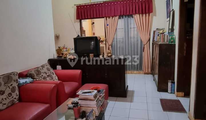 Rumah Nyaman Dihuni Dekat Aksel Tol di Taman Kopo Indah 1