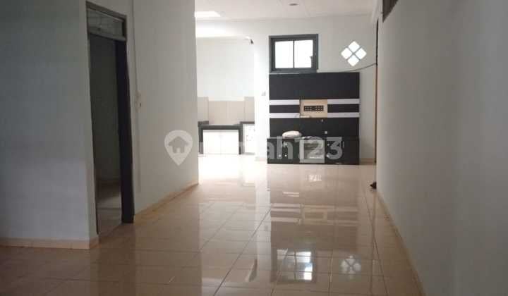 Solusi Hunian Praktis di Taman Kopo Indah 3! Rumah 3 KT Dekat Tol & Fasilitas Umum