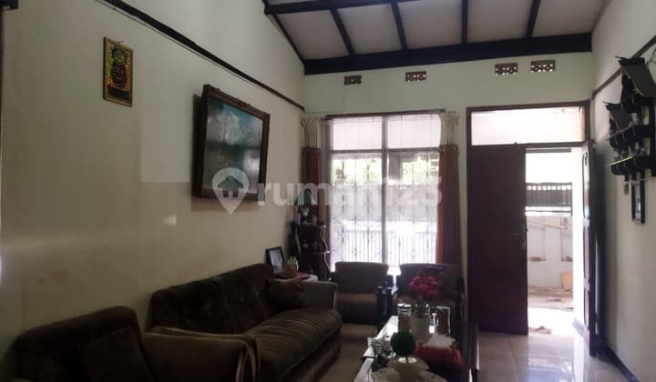 Rumah Nyaman Siap Huni di Lokasi Strategis di Cijerah