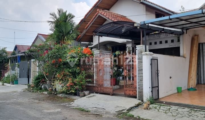 Rumah Nyaman Siap Huni di Lokasi Strategis di Taman Kopo Indah 2