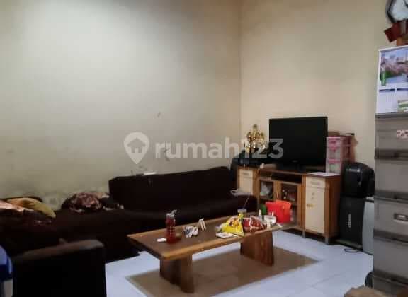 Rumah dengan Akses Jalan 2 Mobil di Cibolerang Indah