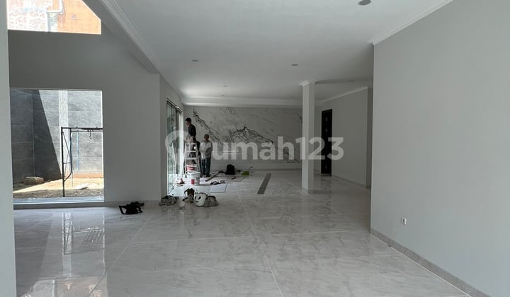 Rumah Modern Siap Huni di Batununggal