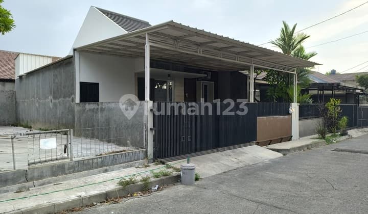 Rumah Baru Cluster Nyaman di Taman Holis Indah 2