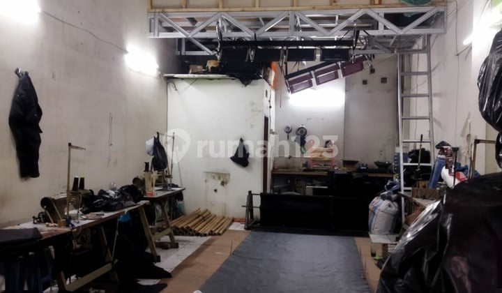 Ruko Strategis Cocok untuk Konveksi di Cibereum