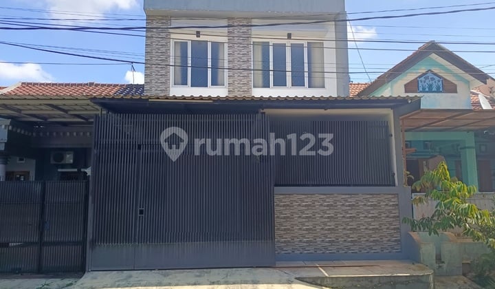 Rumah Super Bagus Bonus AC, Water Heater dan Kitchen Set di Taman Kopo Indah 3