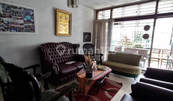 Rumah Dekat ke Pusat Kota di Garuda