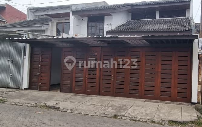 Rumah Bagus, Halaman Belakang Luas di Kopo Kencana