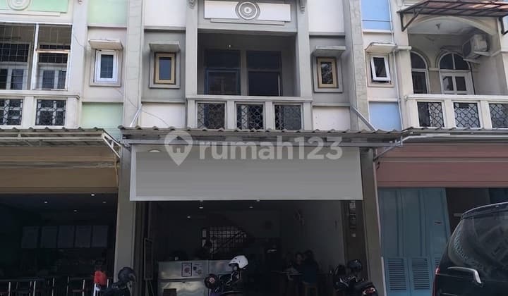 Ruko Premium di Singgasana - Lokasi Favorit Usaha, Cocok Cafe & Resto