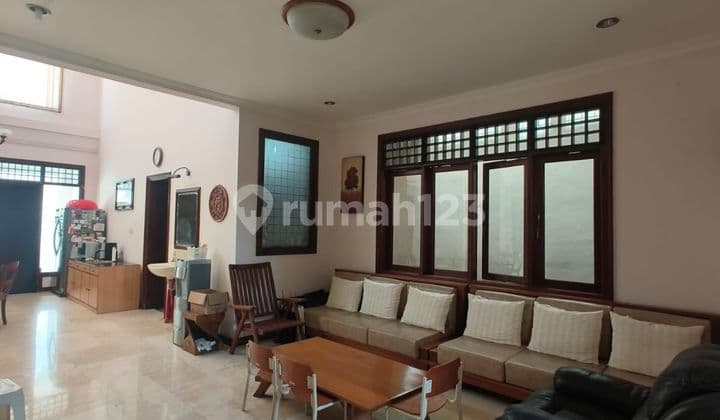 Rumah Lantai 2 Lokasi di Jln Kenyeri Denpasar Timur