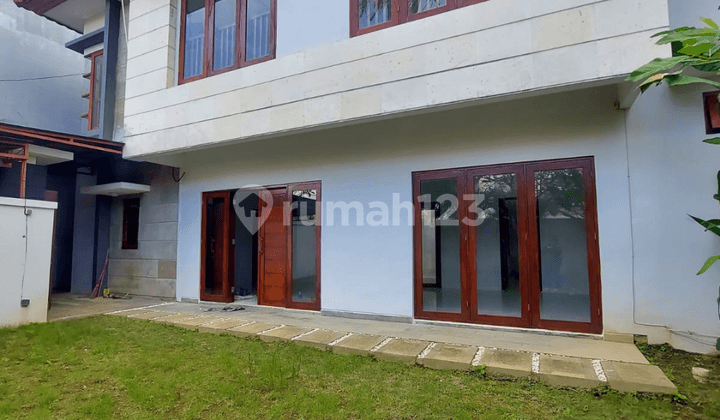 Rumah Sewa / Jual 2 lantai sunset road area. One gate sistem