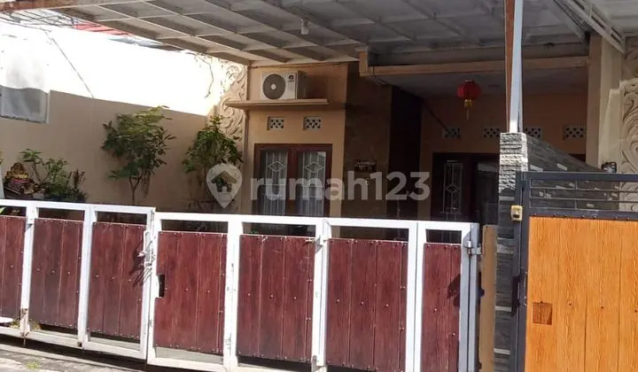 2-Story House Located in the Sesetan Area, South Denpasar