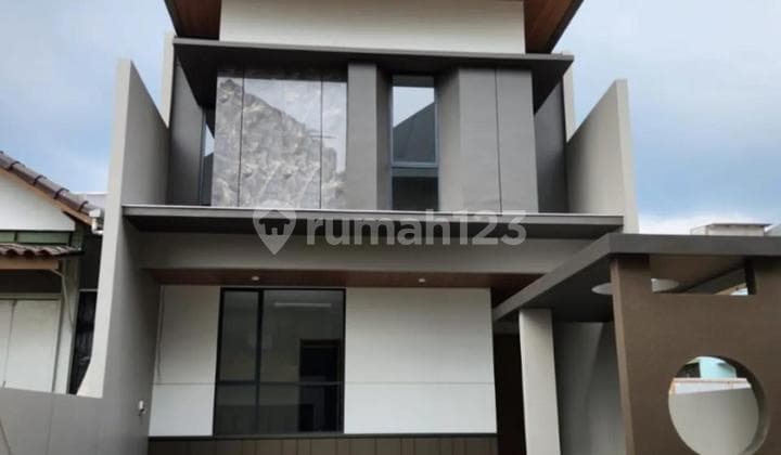 Rumah Baru Dalam Tahap Pembangunan di Setra Duta Grande Corner 1