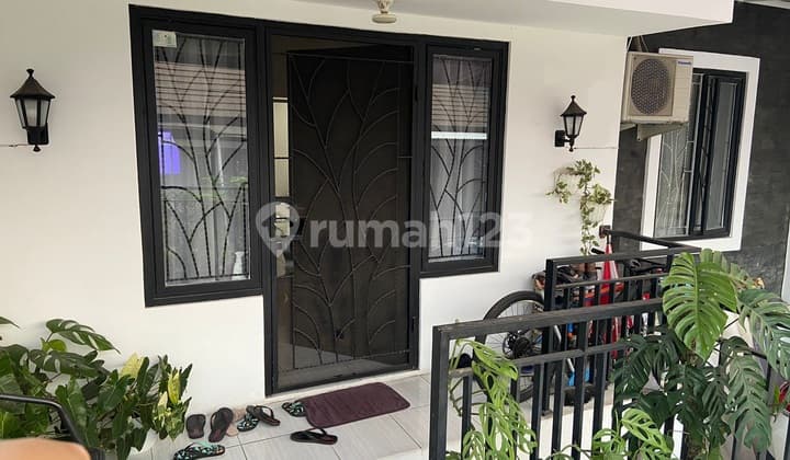 Rumah Nyaman Terawat di Bumi Parahyangan Cimahi Selatan