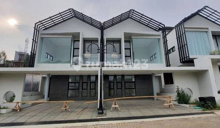 Rumah Nyaman Strategis di Setiabudi Bandung