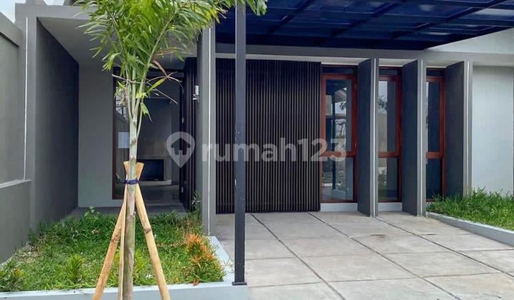 Rumah Minimalis Modern Lokasi Strategis di Kiwari Residence
