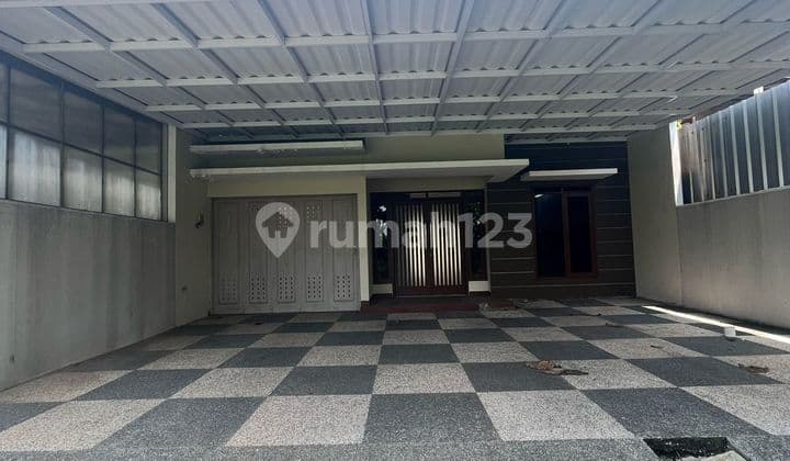 Rumah Luas Nyaman Terawat di Cimahi Utara Setramas Regency