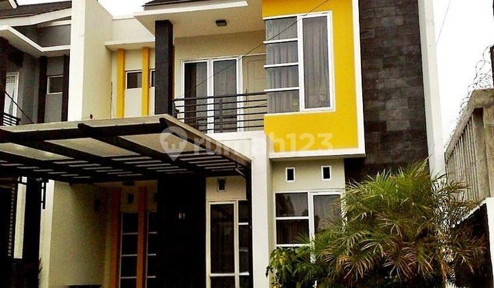 Rumah Nyaman Terawat 2 Lantai di Sariwangi, Jawa Barat