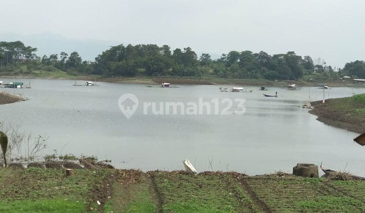 Kavling Luas Siap Bangun, View Danau di Cluster Premium Kb - Kota Baru Parahyangan