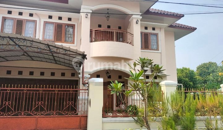 Rumah Bagus SHM di McDonald's Jatiwaringin Bekasi, Jl. Raya Jatiwaringin, Jaticempaka, Pondokgede, Kota Bekasi, Jawa Barat, Indonesia, 17411, Pondok Gede