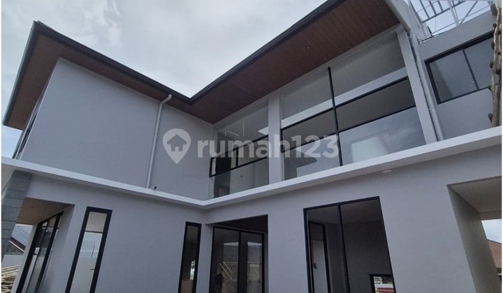 Rumah Setiabudi Regency Ada Kolam Renang & Jacuzzi (on Progress)