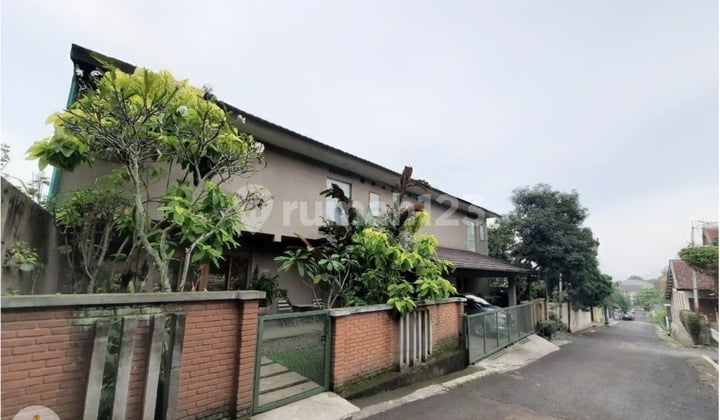 Rumah Luas Terawat Siap Huni Cigadung Bandung