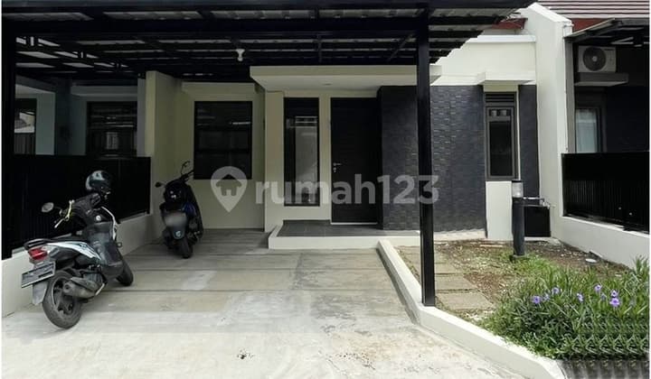 Ready-to-Occupy House in Grand Sharon Complex Bandung