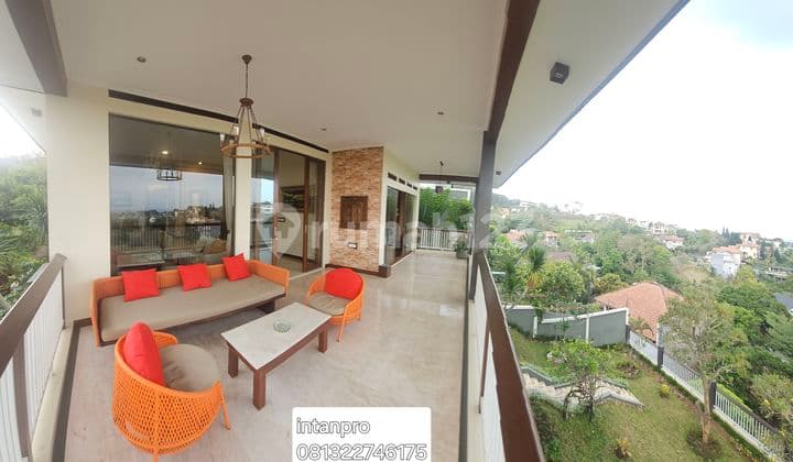 Rumah Villa + Kolam Renang Full Furnis Dago Pakar Bandung