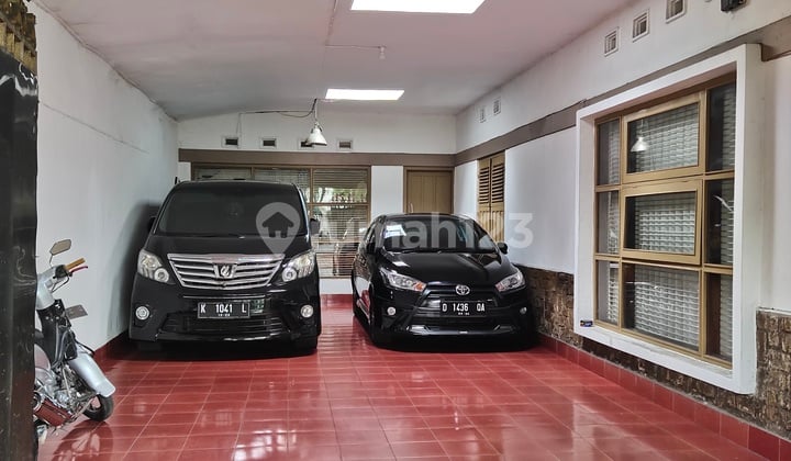 Rumah 2 lantai Sayap Riau,Supratman,Dago Kota Bandung
