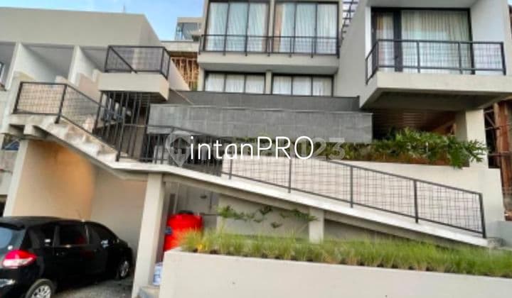 Rumah Modern Kolam Renang View City Dago Pakar