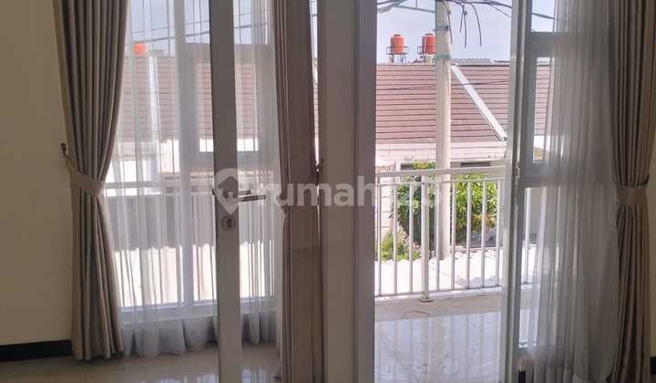 Dijual Rumah Milenial 2 Lantai Tki.5 Springville Hadap Timur