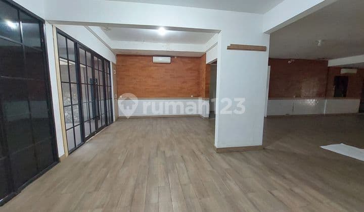 Disewakan Ruang Usaha Perkantoran/coffee Shop/rmh Makan Di Area Lodaya