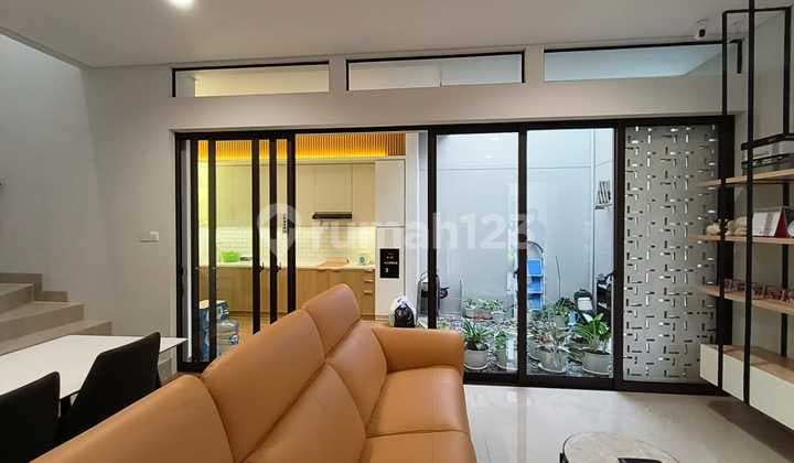 Rumah Summarecon Florafully Furnished