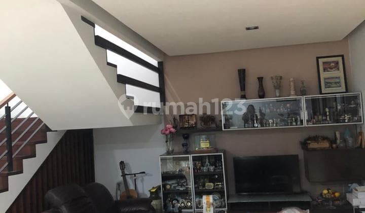 For Sale Minimalist HouseLocation Pasteur Culdesak