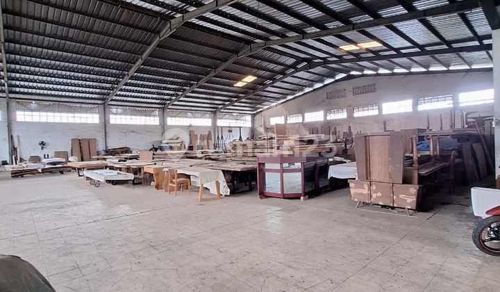 Ruang Usaha Cocok untuk Produksian di Mainroad Kopo Bandung