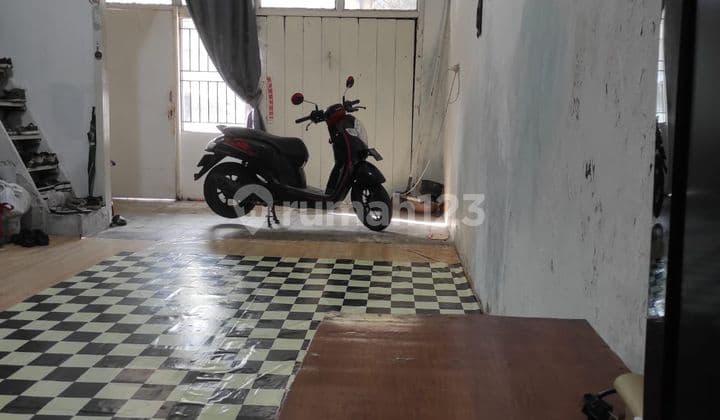 Ruko Strategis Siap Pakai di Belakang Pasar Baru Bandung