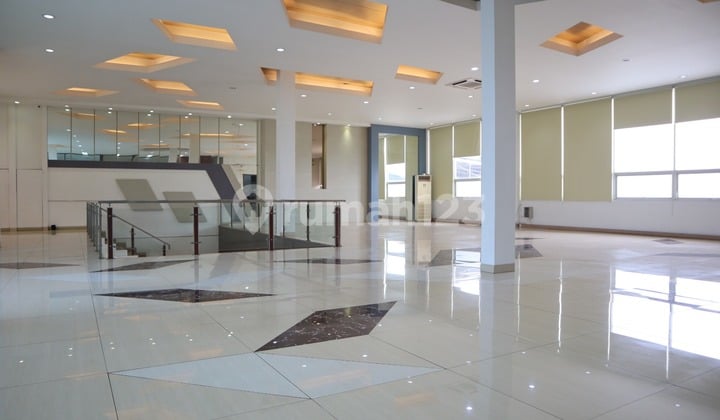 Ruang Kantor Bagus Siap Pakai Strategis di Mainroad Bkr Bandung