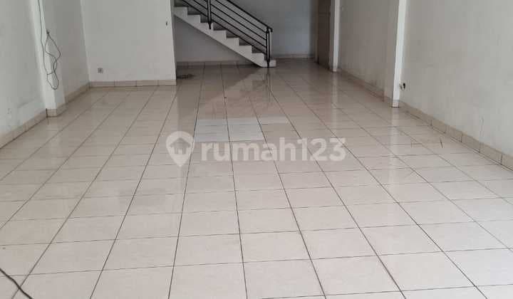 Ruko 3 Lantai Strategis di Jalan Peta Bandung