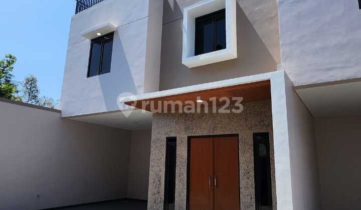 New Ready-to-Occupy House in Setra Duta Bandung Wing