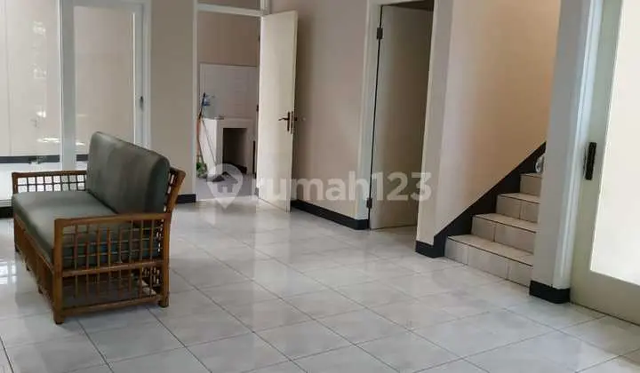 Rumah 2 Lantai Siap Huni di Mekar Wangi Bandung