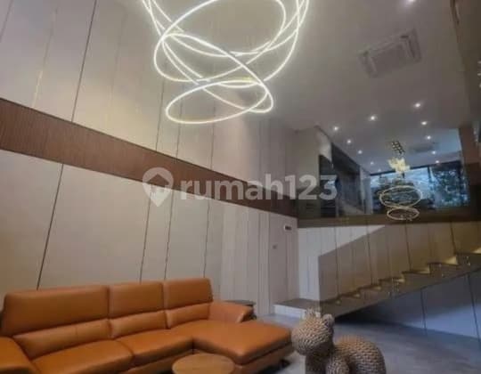 New Luxury Modern Furnished House in Sayap Setrasari Bandung