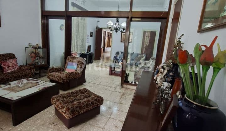 Strategic 2-Storey Dutch House in Sayap Sunda, Bandung