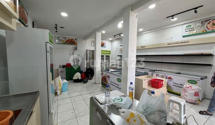 Ruko Siap Pakai di Pusat Kota, Sayap Ciateul Bandung