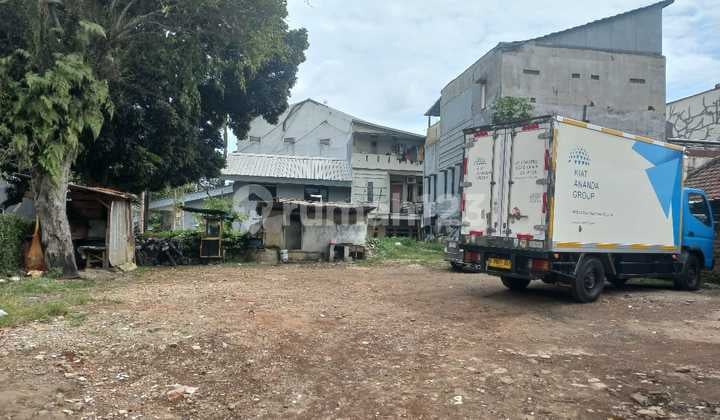 Tanah Lahan Kosong Strategis di Jalan Sasak Gantung Bandung