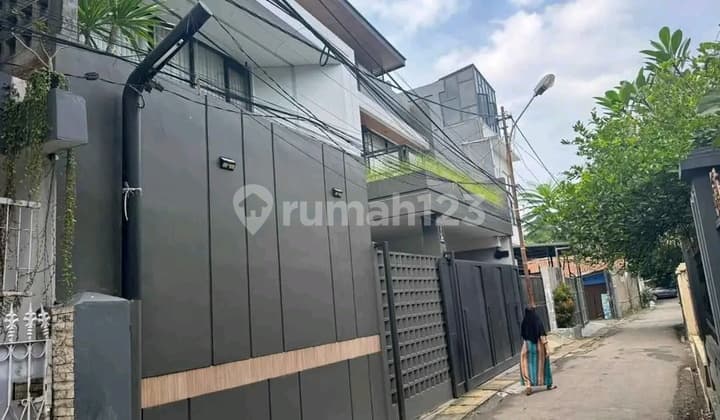 Modern Contemporary Furnished House in Leuwi Anyar, Leuwipanjang