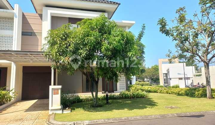 Rumah Hook Keren di Cluster Btari Summarecon Bandung