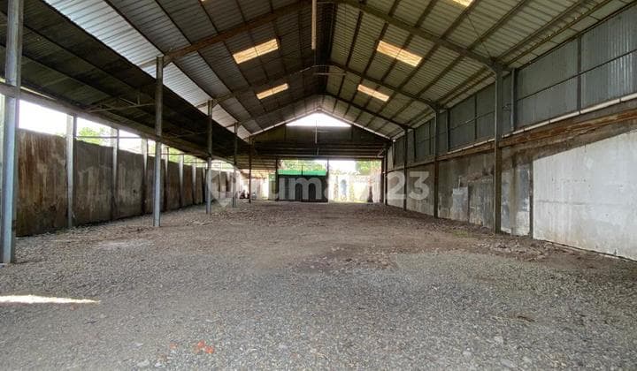 Gudang Area Luas Strategis di Gedebage Bandung