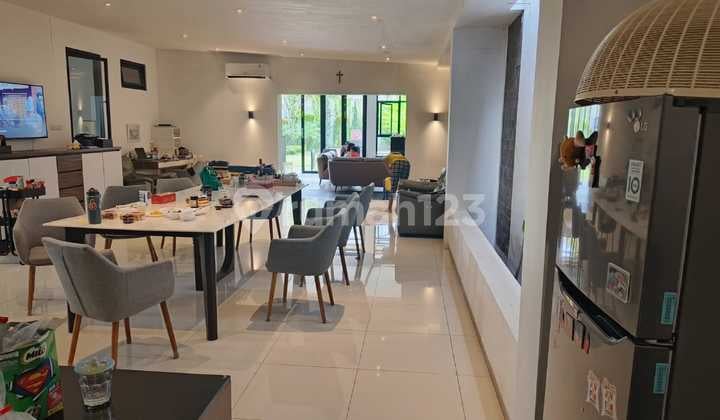 Rumah Bagus Nyaman dan Terawat di Kota Baru Parahyangan