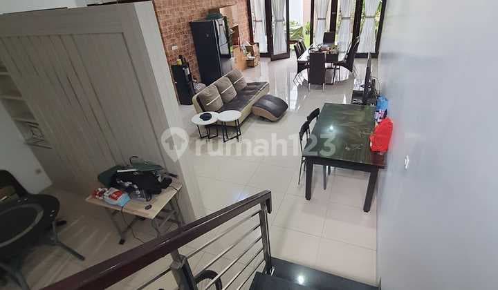 Rumah Bangunan Lux 2 Lantai Mainroad Batununggal Bandung